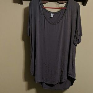Gray t shirt